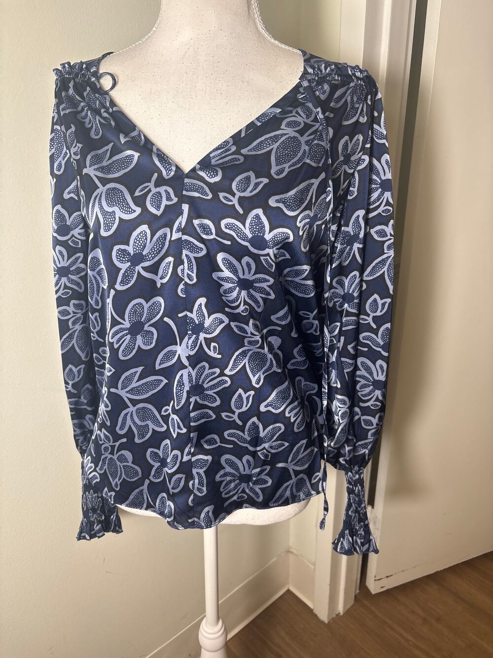 Rebecca Taylor Navy Floral Long Sleeve V-Neck Shirt Sz S